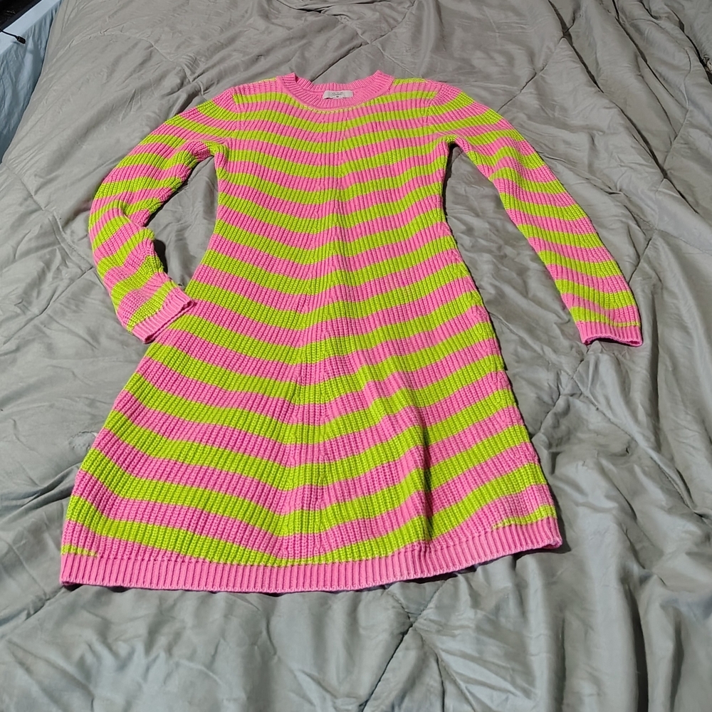 Ladies Small Form Fitting Barbie Style Knit Sweater Dress - Picture 1 of 3